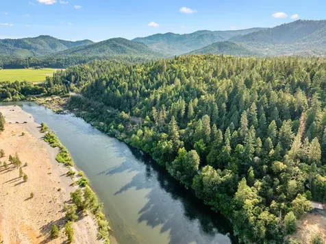 4941 Riverbanks Road Grants Pass OR 97527