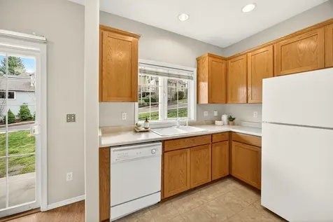 485 Larkspur Lane Ashland OR 97520