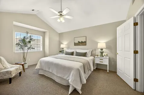 485 Larkspur Lane Ashland OR 97520
