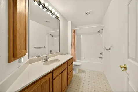 485 Larkspur Lane Ashland OR 97520