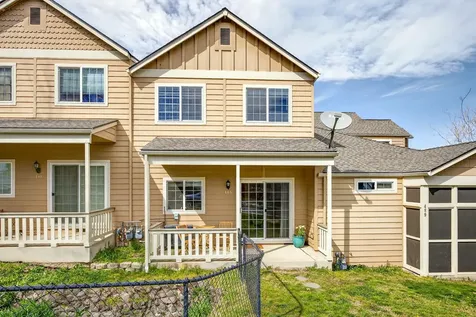 485 Larkspur Lane Ashland OR 97520