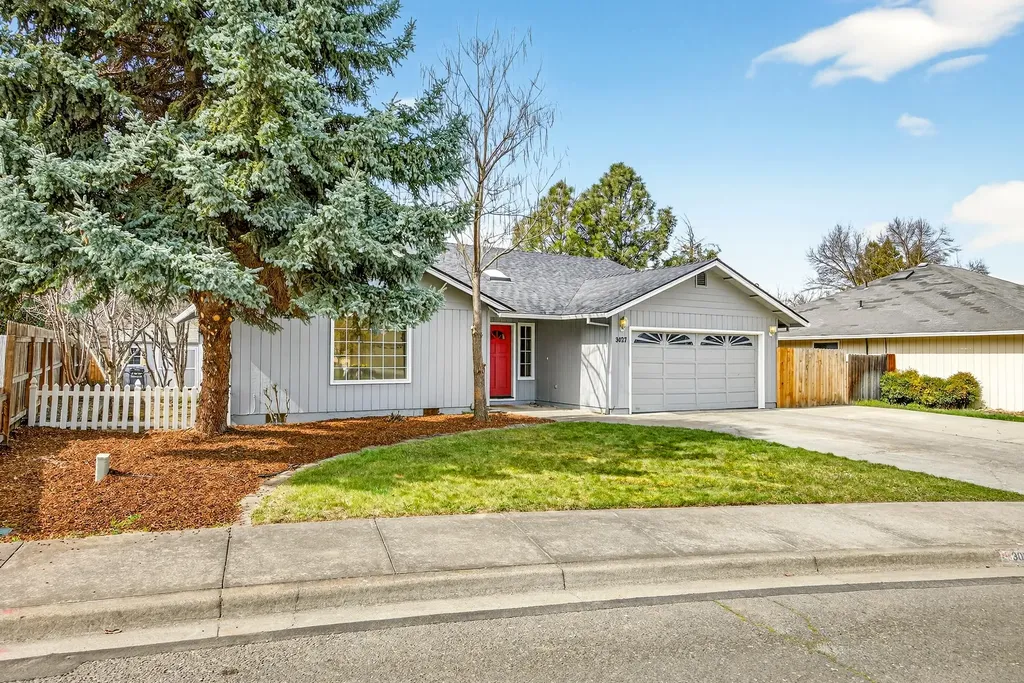 3027 Waterford Court Medford OR 97504