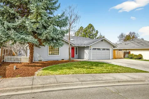 3027 Waterford Court Medford OR 97504