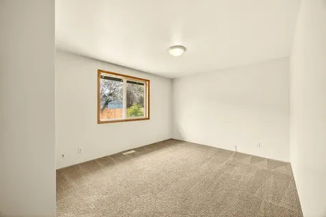 3027 Waterford Court Medford OR 97504