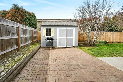 3027 Waterford Court Medford OR 97504