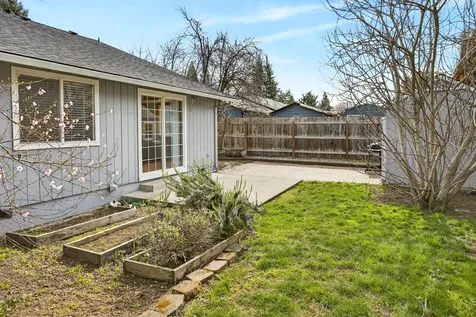 3027 Waterford Court Medford OR 97504