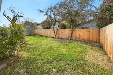 3027 Waterford Court Medford OR 97504