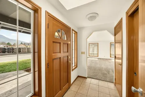 3027 Waterford Court Medford OR 97504