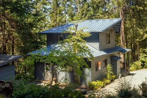 4901 Thompson Creek Road Selma OR 97538