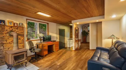 4901 Thompson Creek Road Selma OR 97538