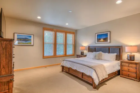 57135 Evergreen Loop Sunriver OR 97707