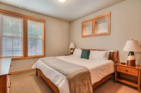 57135 Evergreen Loop Sunriver OR 97707