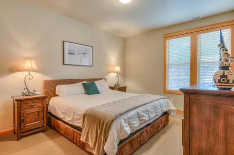57135 Evergreen Loop Sunriver OR 97707