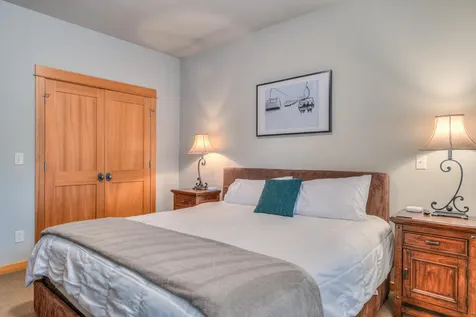 57135 Evergreen Loop Sunriver OR 97707