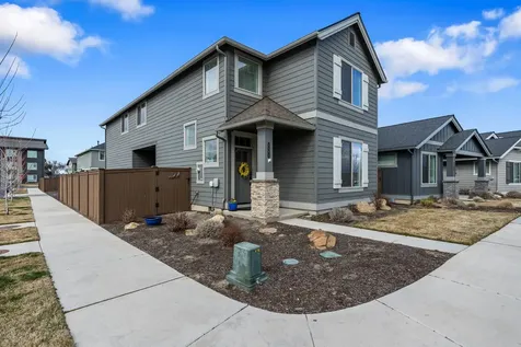 4649 SW 36th Street Redmond OR 97756