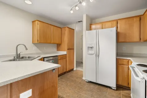 1818 Sarah Way Medford OR 97501