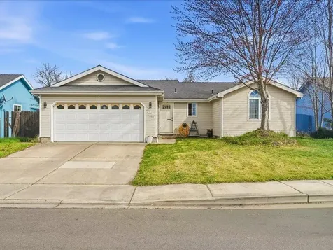 8022 Thunderhead Avenue White City OR 97503