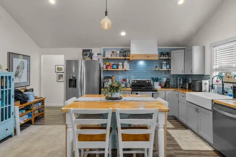 242 NW 1st Avenue John Day OR 97845