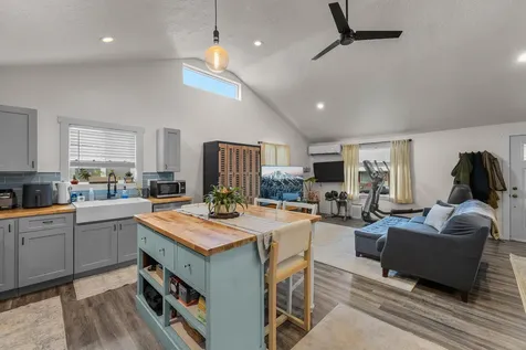 242 NW 1st Avenue John Day OR 97845