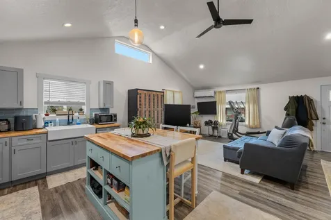 242 NW 1st Avenue John Day OR 97845