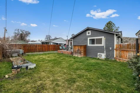 242 NW 1st Avenue John Day OR 97845