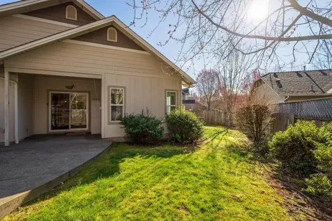2131 SW Ford Street Grants Pass OR 97526