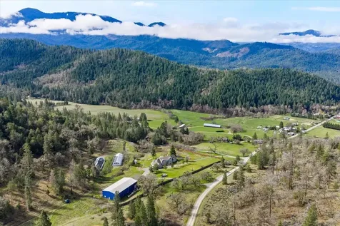 1500 Panther Gulch Road Williams OR 97544