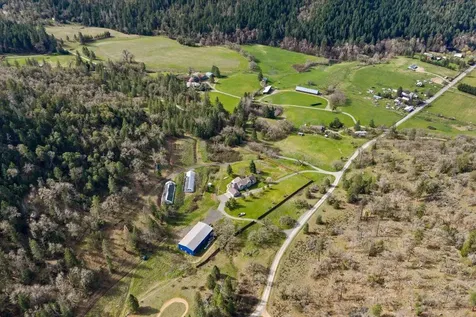 1500 Panther Gulch Road Williams OR 97544