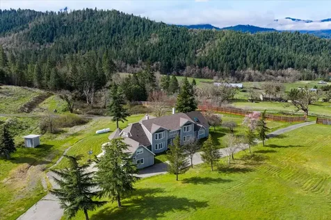 1500 Panther Gulch Road Williams OR 97544
