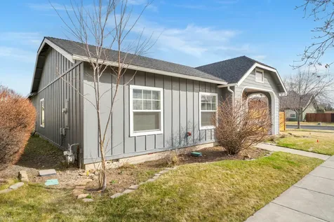 20688 White Dove Lane Bend OR 97702