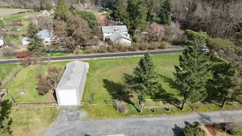 9401 Old Stage Road Central Point OR 97502