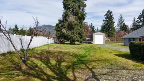 9401 Old Stage Road Central Point OR 97502