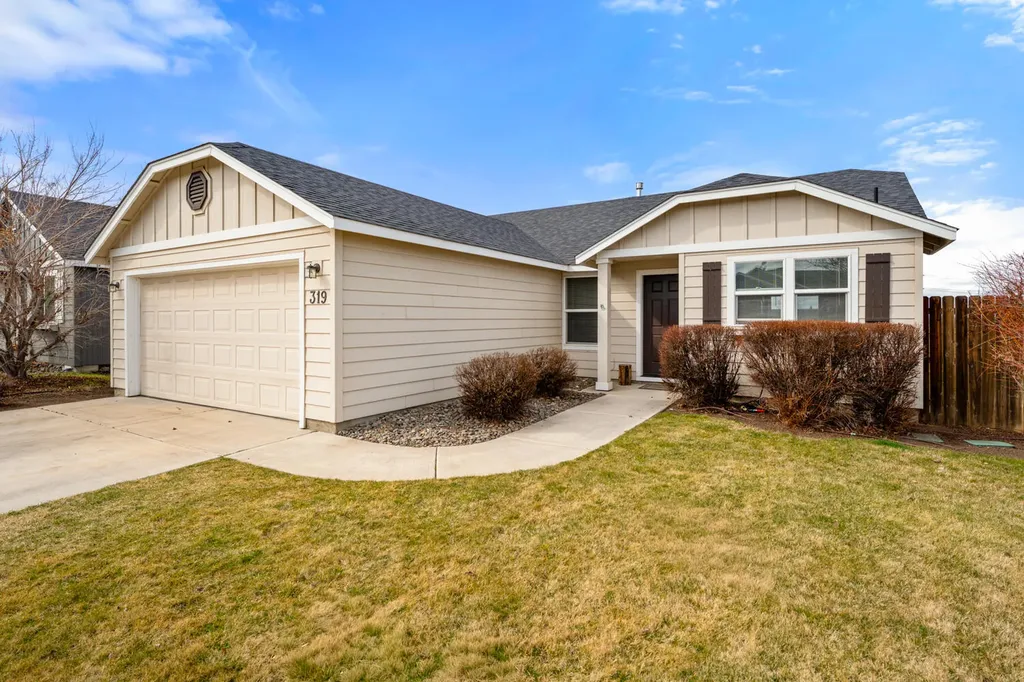 319 SW 33rd Drive Redmond OR 97756