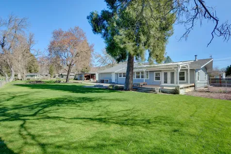 7441 Maple Lane Central Point OR 97502