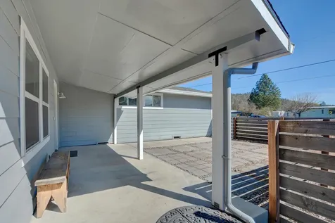 7441 Maple Lane Central Point OR 97502