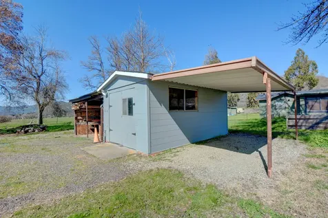 7441 Maple Lane Central Point OR 97502