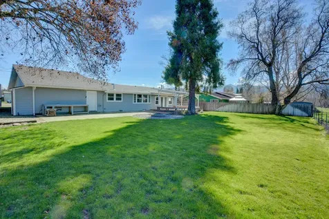 7441 Maple Lane Central Point OR 97502