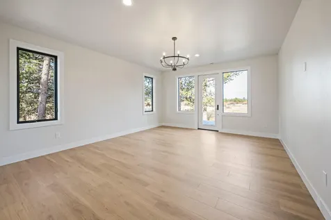 16768 Sandy Court La Pine OR 97739