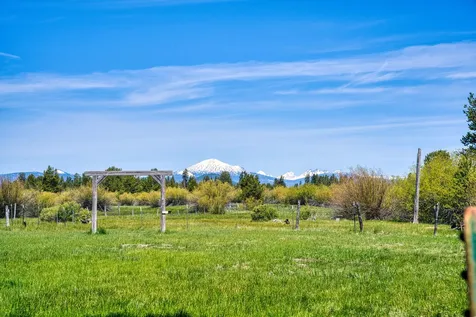 16768 Sandy Court La Pine OR 97739