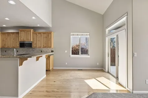 537 NW 28th Street Redmond OR 97756