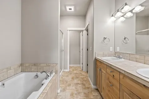 537 NW 28th Street Redmond OR 97756