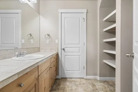 537 NW 28th Street Redmond OR 97756