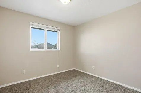 3302 SW Reindeer Avenue Redmond OR 97756