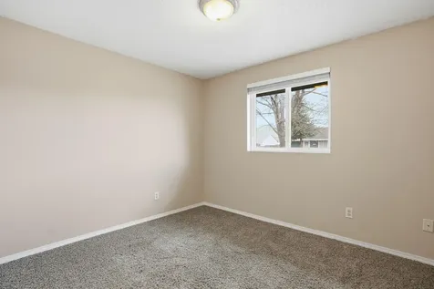 3302 SW Reindeer Avenue Redmond OR 97756