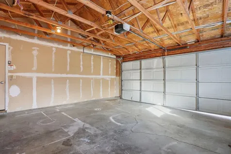 3302 SW Reindeer Avenue Redmond OR 97756