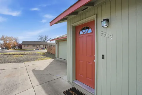 3302 SW Reindeer Avenue Redmond OR 97756