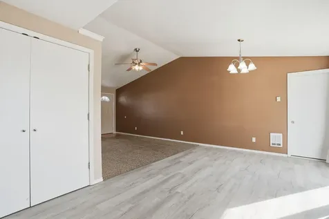 3302 SW Reindeer Avenue Redmond OR 97756
