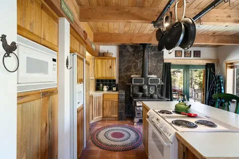 15124 E River Loop Drive E Bend OR 97707