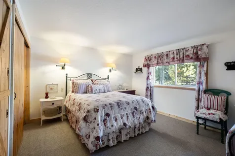 15124 E River Loop Drive E Bend OR 97707