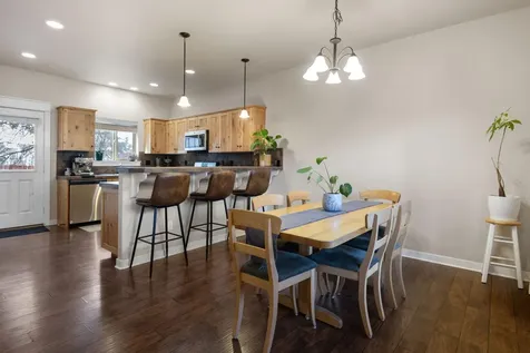 62761 Hawkview Road Bend OR 97701